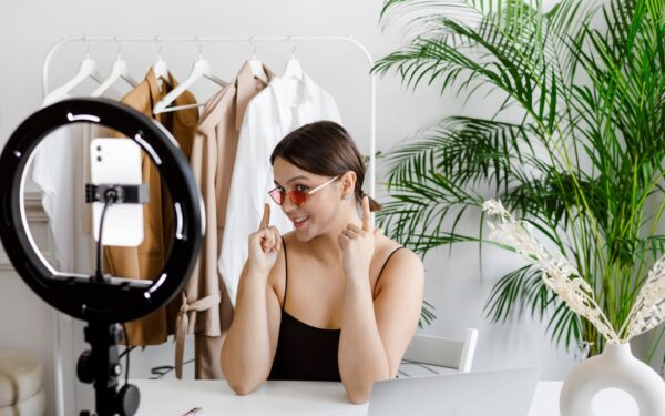 Quanto custa comprar seguidores? O investimento que acelera seu lucro